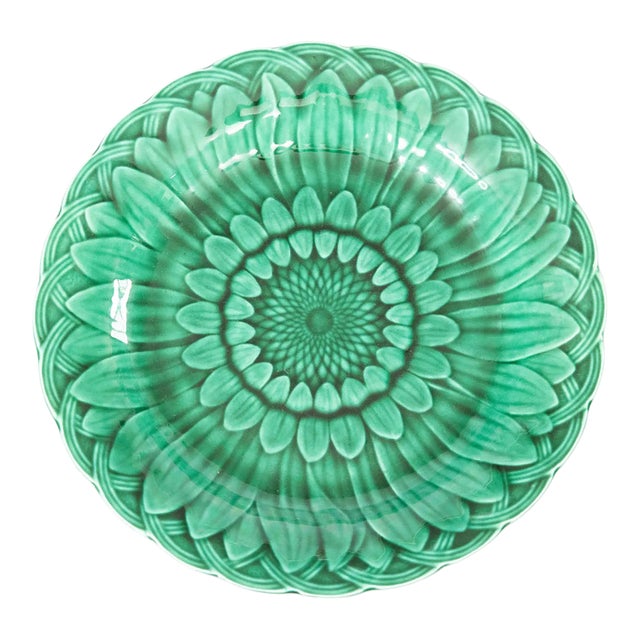 19th Century English Wedgwood Majolica Green Sunflower Plate For Sale