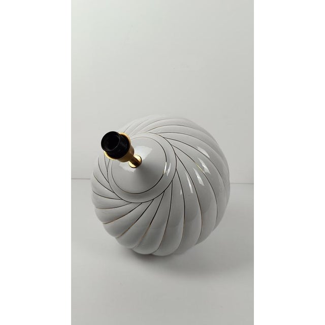 Table Lamps in White and Gold Glazed Ribbed Ceramic by Tommaso Barbis, 1970s, Set of 2 For Sale - Image 13 of 18