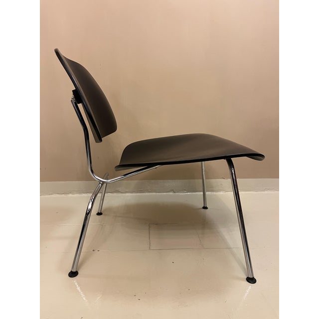 Vitra LCM Chair in Ebonized Ash by Charles and Ray Eames for Vitra, 2001 For Sale - Image 4 of 10