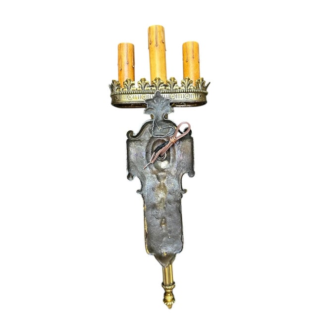 French Late 19th Century Rare Pair of French Empire Style Brass Wall Sconces For Sale - Image 3 of 6