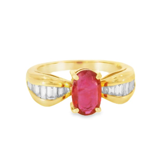Modern Late 20th Century 14K Yellow Gold Solitaire Natural Ruby Diamond Ring, Size 6.5 For Sale - Image 3 of 3
