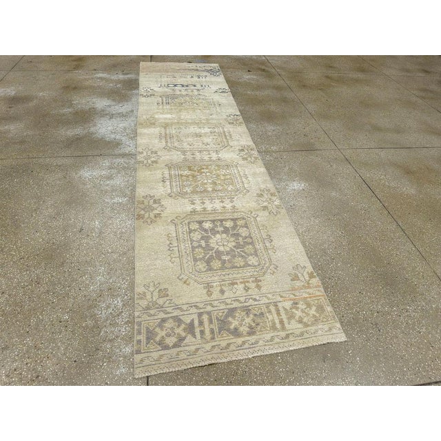Ivory Galerie Shabab Collection Mid-20th Century Turkish Anatolian Runner For Sale - Image 8 of 10