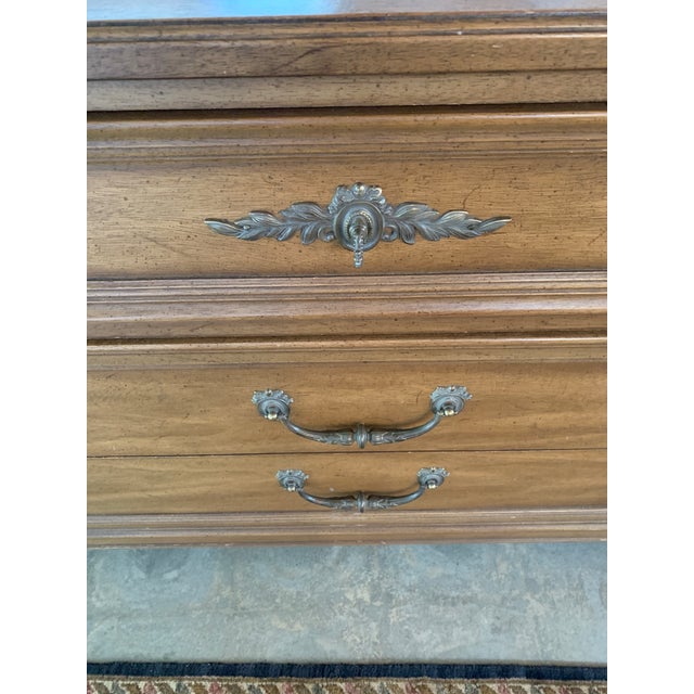 Henredon French Regency Dresser For Sale In Palm Springs - Image 6 of 12