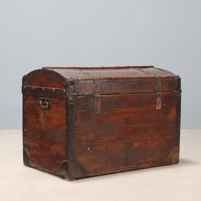 Antique Trunk in Walnut and Painted Oak, 1800s For Sale - Image 10 of 12