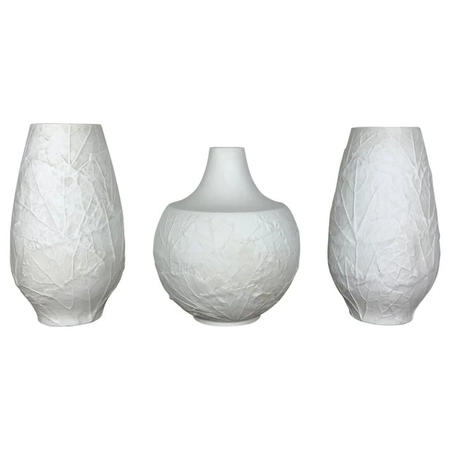 German Porcelain Op Art Leaf Vases by Heinrich Selb, 1970s, Set of 3 For Sale - Image 17 of 17
