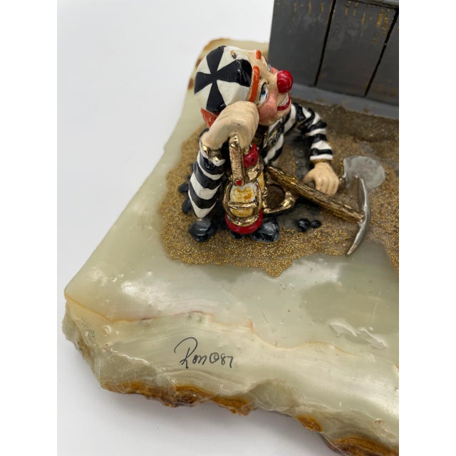 Vintage Ron Lee “Great Escape” Jail Scene Clown Sculpture on Onyx Base, Signed 1987 For Sale - Image 11 of 12
