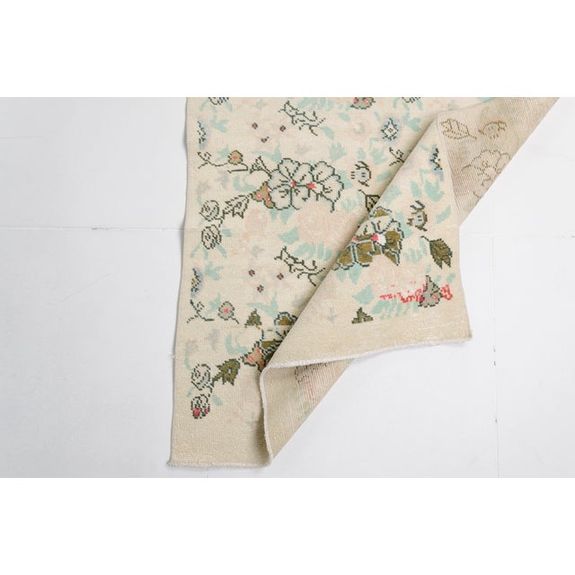 Turkish Mid 20th Century Neutral Oushak Turkish Rug For Sale - Image 3 of 10