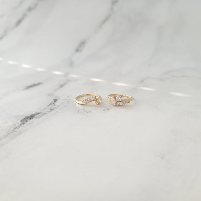 2020s Round Diamond & Marquise Accented Bridal Ring Set 1.50cttw 14k Yellow Gold, Size 7 For Sale - Image 5 of 5