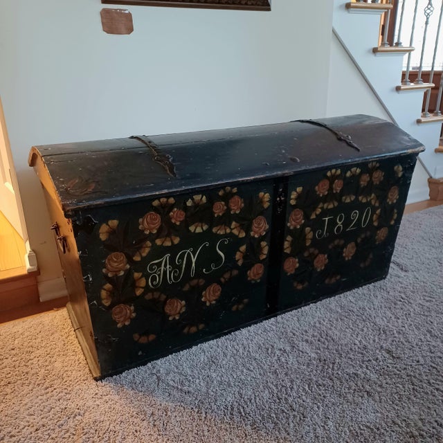 Early 19th Century Swedish Dome Top Wedding Trunk For Sale - Image 13 of 13