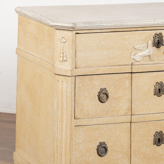 19th Century Pair of Swedish Gustavian Painted Chest of Three Drawers With Griffins For Sale - Image 4 of 15