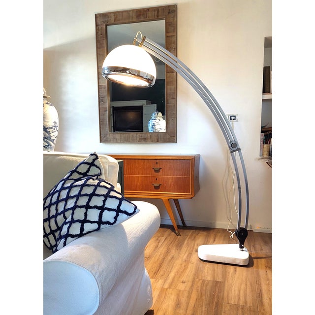 Guzzini Mid-Century Modern Arc Lamp with Adjustable Arm For Sale - Image 4 of 14
