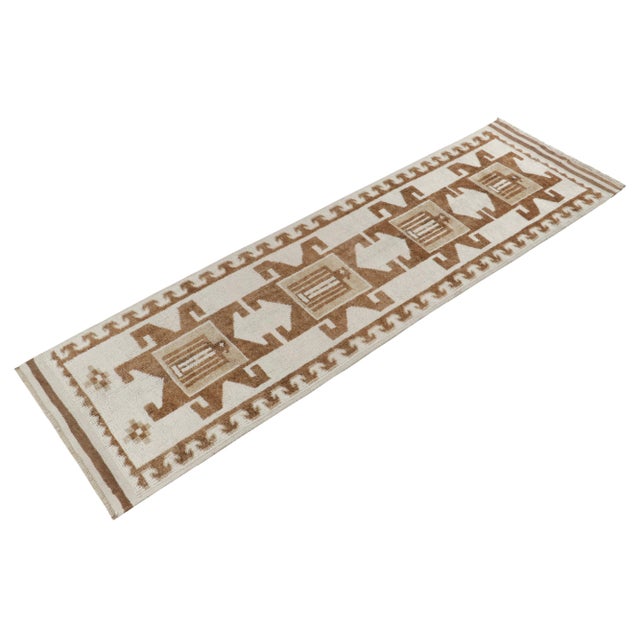 Tribal Vintage Tribal Runner in White & Beige-Brown Geometric Pattern For Sale - Image 3 of 7