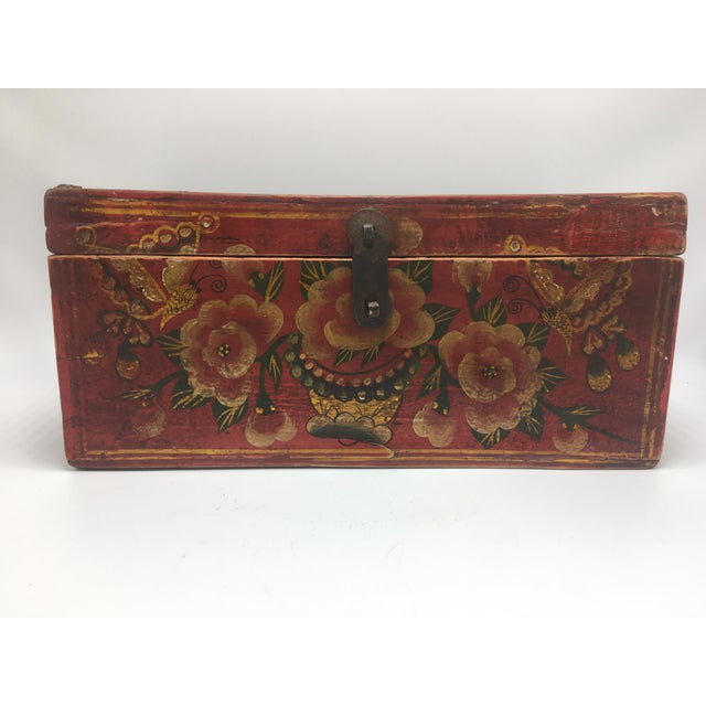 1950s Hand Painted Chinese Box For Sale - Image 9 of 9