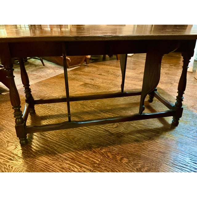 Early 20th Century Vintage Colonial Revival Solid Oak Drop-Leaf Sofa Table For Sale - Image 5 of 6