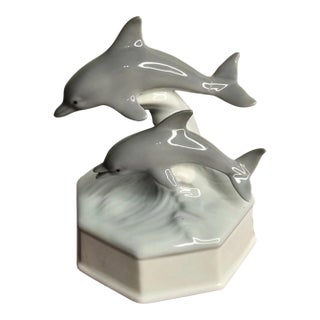 Vintage Otagiri Japan Porcelain Dolphin Mom & Baby Music Box "Pearly Shells" For Sale