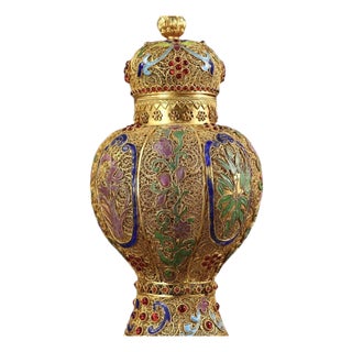 Mid 18th Century Exquisite Chinese Gilt Silver Filigree Gem-Set Covered Ginger Jar, "Qianlong" Mark For Sale