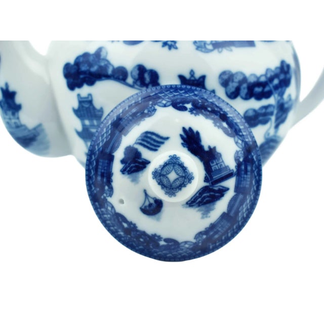 Late 20th Century Late 20th Century Blue Willow Design Teapot For Sale - Image 5 of 6