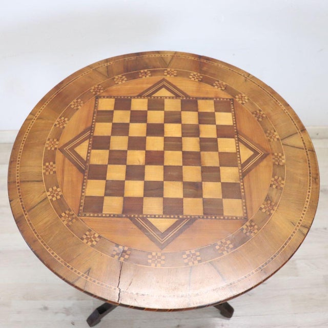 Antique Round Side Table in Walnut, 1800s For Sale - Image 5 of 13