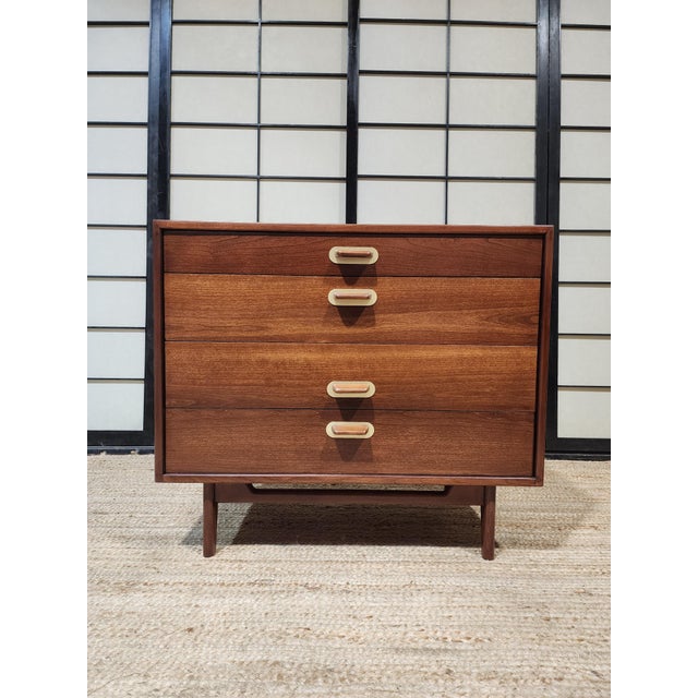 Wood Mid-Century Modern 4-Drawer Chest by Jens Risom For Sale - Image 7 of 11