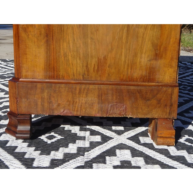 Louis Philippe Burr Walnut Washstand with Railway-Style Mechanism For Sale - Image 16 of 18