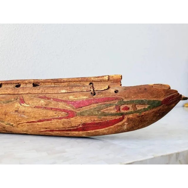 Scarce Native American Carved Painted Antique Dugout Canoe Model For Sale - Image 4 of 12