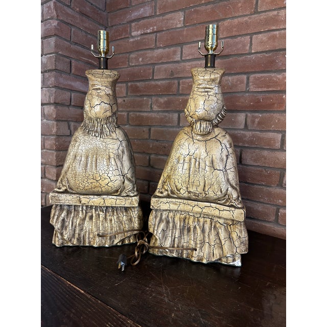 Pair of Mid-Century Modern Chinoiserie Chalkware Lamps. For Sale In Austin - Image 6 of 12