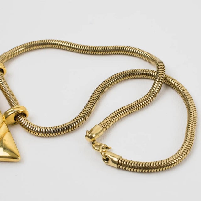 Lanvin Gilded Serpentine Chain Necklace with Enamel Medallion For Sale In Atlanta - Image 6 of 10