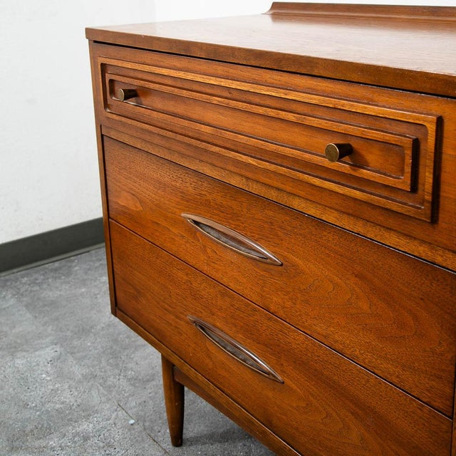 1960s Mid Century Modern Dresser Credenza Broyhill Sculptra Brazilia 6 Drawer MCM For Sale - Image 5 of 10
