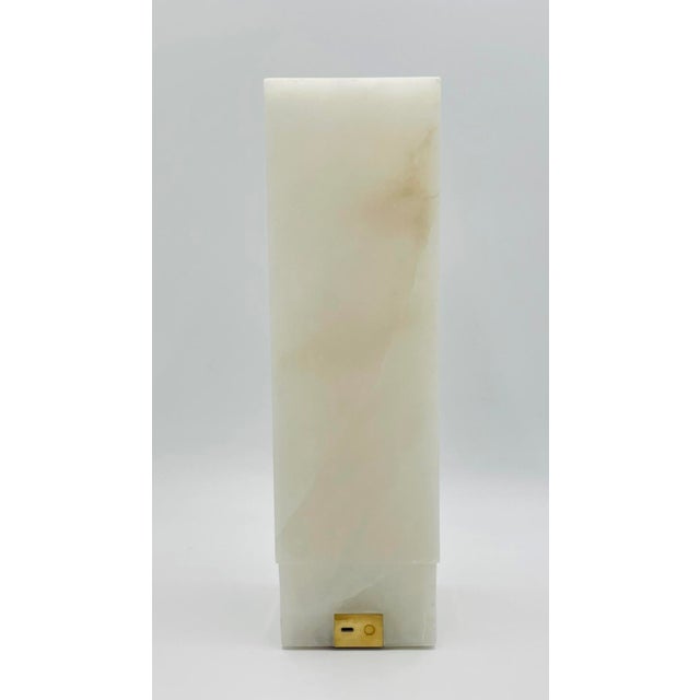Metal Visual Comfort Kelly Wearstler “Covet” Alabaster Rechargeable Table Lamp For Sale - Image 7 of 16
