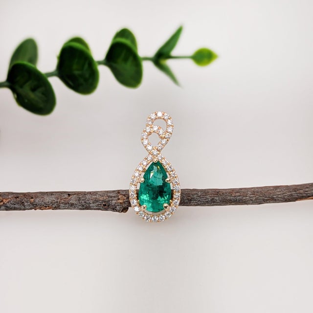 Gia Certified Colombian Emerald Diamond Halo Pendant: Solid 14k Gold, 10x6mm For Sale - Image 4 of 8