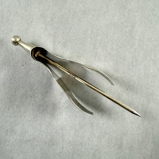 English Estate Sterling Silver Lemon Squeezers, Set / 4 For Sale - Image 10 of 16