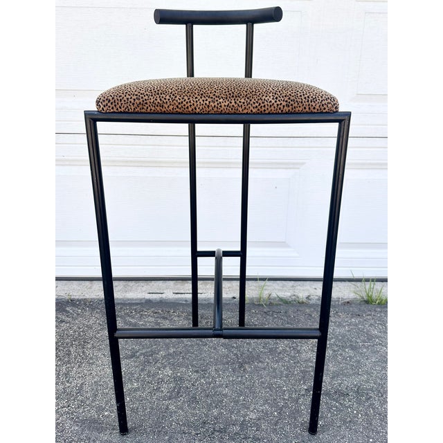 For sale is a vintage Rodney Kinsman Tokyo Barstool for Bieffeplast, 1980’s. The base is black lacquered metal and the...