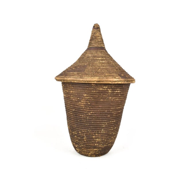 Early 20th Century Tutsi Lidded Handwoven Basket 19 Inch Rwanda For Sale In Denver - Image 6 of 7