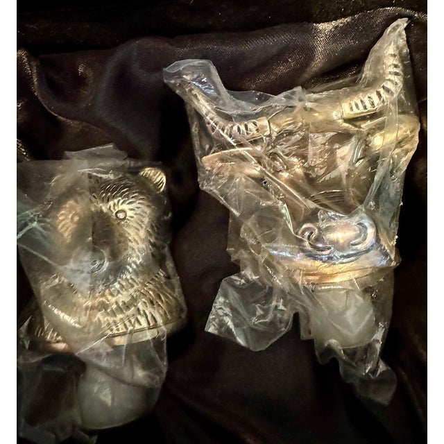 1980s 1980s Neiman Marcus Bull & Bear Bottle Stoppers in Original Velvet Box For Sale - Image 5 of 14