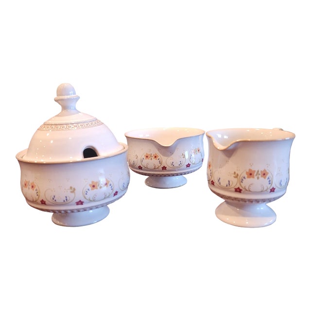 Group of Three Denby Avignon Serving Pieces For Sale