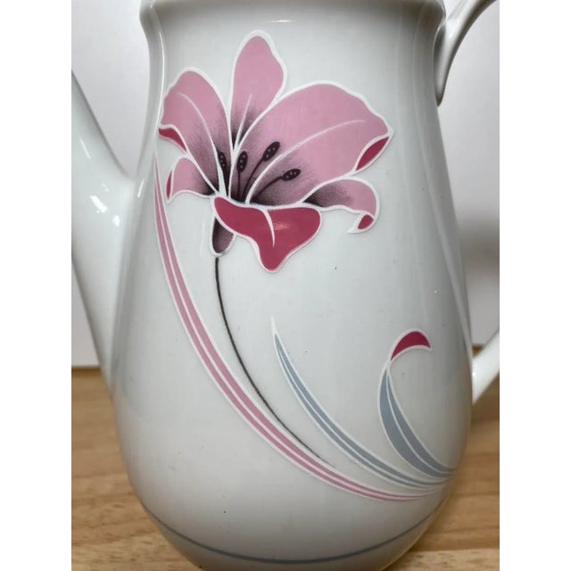 Mid-Century Modern 1980s Arzberg Germany Coffee/Tea Pot & Lid - Large Pink Lily Flower & Gray Leaves For Sale - Image 3 of 7