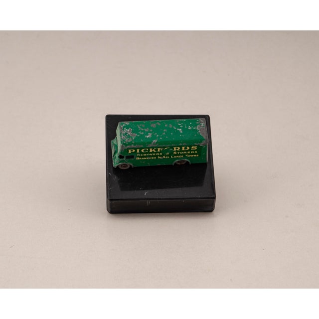 Black Removal van Pickfords Lesney Series No 46 from Matchbox For Sale - Image 8 of 17