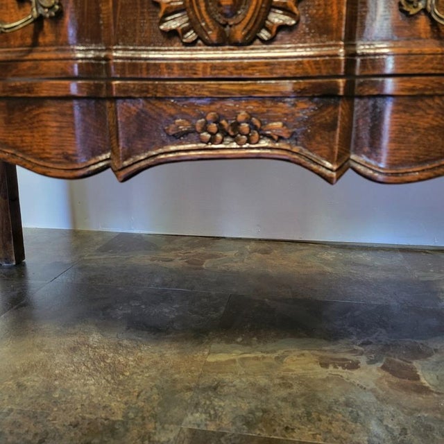 Early 20th C French Louis XV Provincial Carved Oak Arbalète Commode or Chest of Drawers For Sale In Raleigh - Image 6 of 13