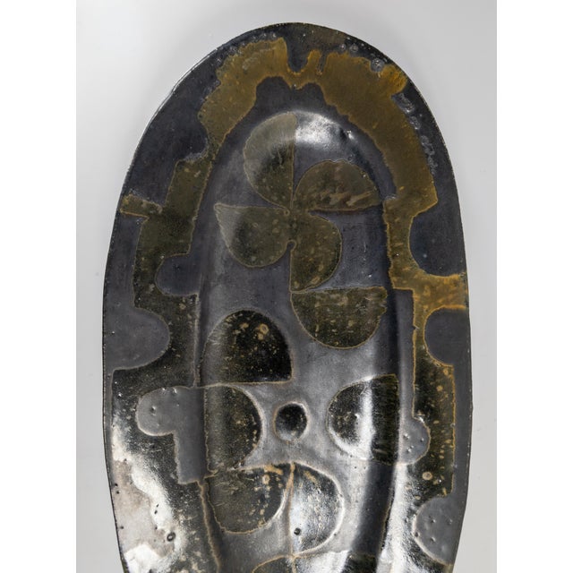 Mid-Century Modern Studio Art Pottery Tray With Abstract Design, Signed Illegibly For Sale - Image 4 of 14