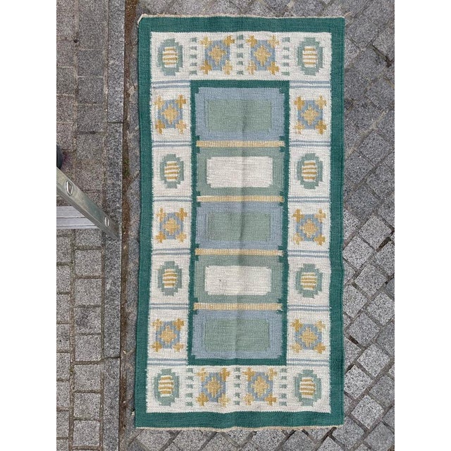 Nice vintage flat woven rug with beautiful art deco style design and nice light colours, entirely hand woven with wool on...