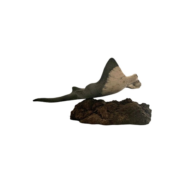 Late 20th Century Nautical Stone Stingray Sculpture on Lava Rock, Signed & Numbered, 12.5"w For Sale - Image 4 of 11
