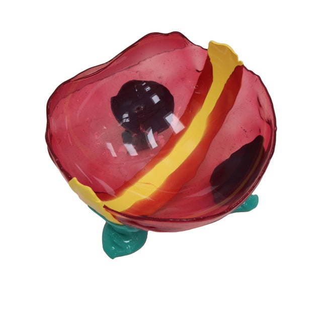 Soft resin fruit bowl designed by Gaetano Pesce in 1995 for the Fish Design collection. Handcrafted in transparent pink,...