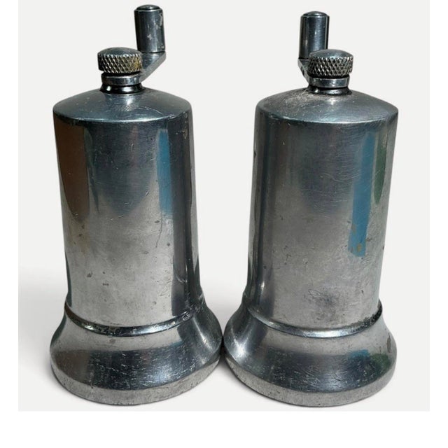 Mid-Century Modern Vintage Perfex Cast Aluminum Salt & Pepper Mills – Hand-Crank Pair For Sale - Image 3 of 5