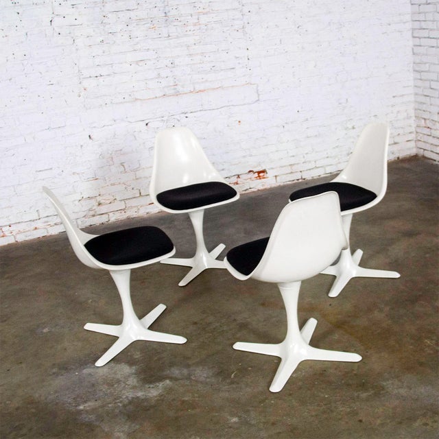 Mid-20th Century MCM Burke Tulip Side Chairs No 103 White Shell Black Cushions Oval Stationary 4 Prong Base Set of 4 For Sale - Image 11 of 18