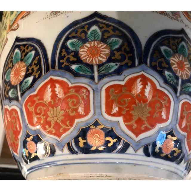 Large 19th Century Meiji Period Hand-Painted Imari Porcelain Vase For Sale - Image 11 of 12