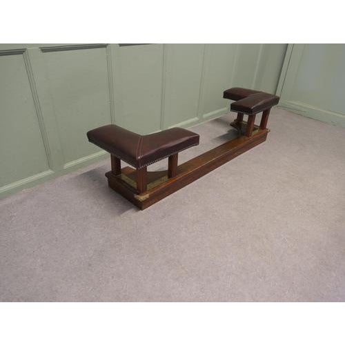 Arts and Crafts Oak and Leather Club Fender, 1900 For Sale - Image 6 of 8