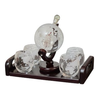 Bezart Barware Whiskey Decanter + Four Glasses, Set For Sale