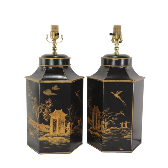 Pair of 20th-Century Vintage Hand-Painted Chinoiserie Hexagonal Tole Tea Caddy Lamps For Sale - Image 10 of 11