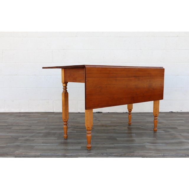 Antique 1920s Farmhouse Drop-Leaf Butterfly Dining Table With Turned Legs For Sale - Image 9 of 18