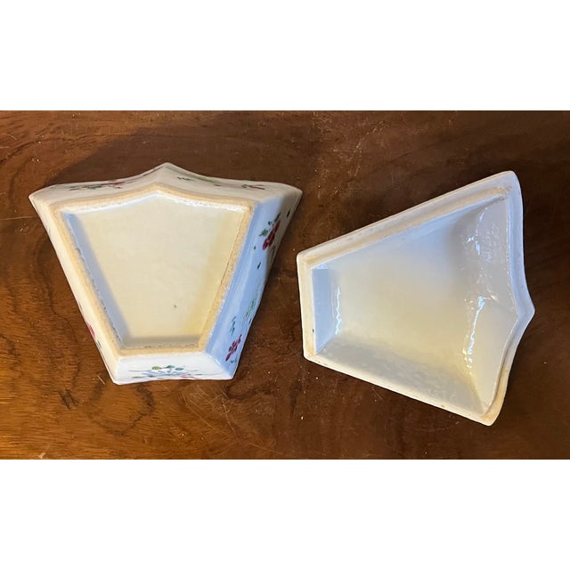 Antique 18th Century Chinese Export Porcelain Famille Rose Cabaret Dish and Cover With Foo Dog Finial For Sale - Image 13 of 14